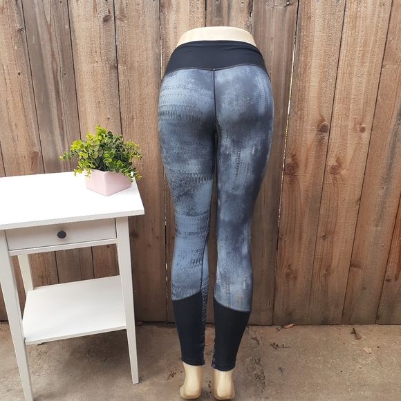 Nike Dri-Fit Printed Leggings Size Medium - Picture 5 of 8